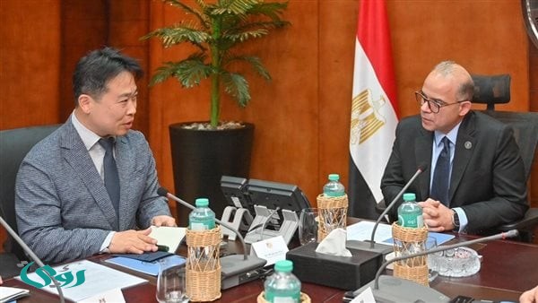 وزير الاستثمار يبحث مع قيادات سامسونج و "إل جي" خطط التوسع وزيادة نسبة المكون المحلي