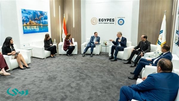 وزير البترول يناقش مع "شل" تسريع تنمية الغاز وربط حقل أفروديت بمصر